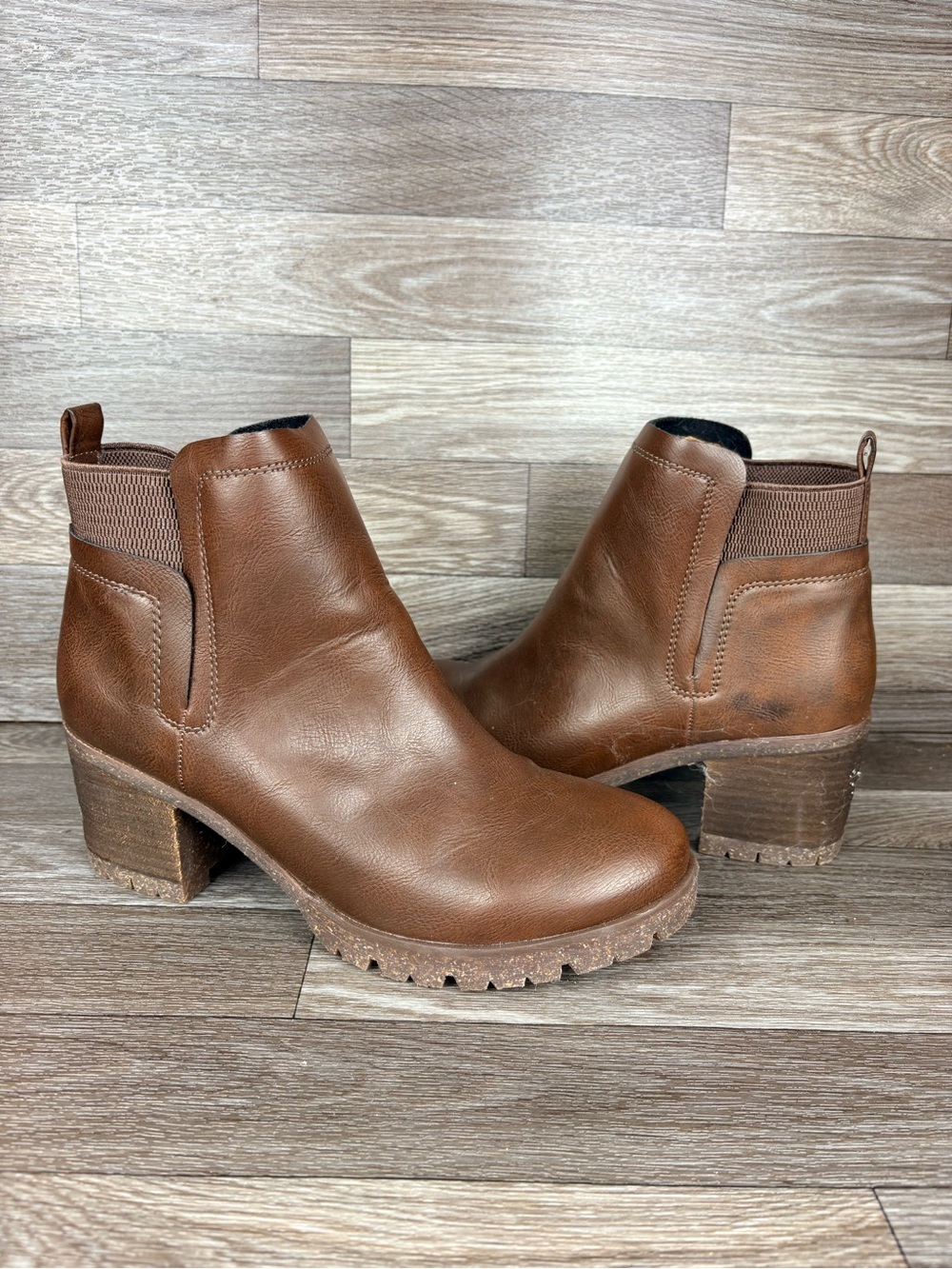 Korks Elsie Bootie by Kork-Ease Women’s Brown Ankle Bootie with Block Heel Sz 10